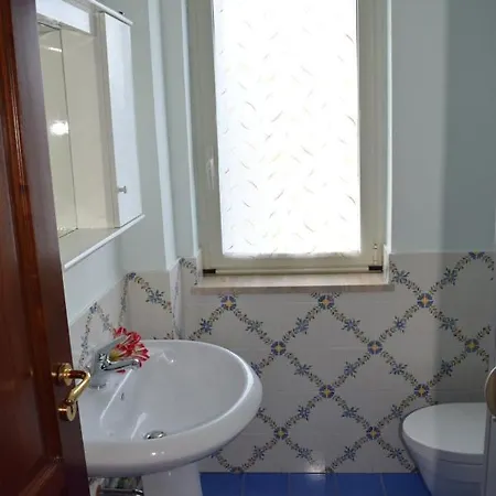 Mare E Terme A Guardia Piemontese Apartmán *